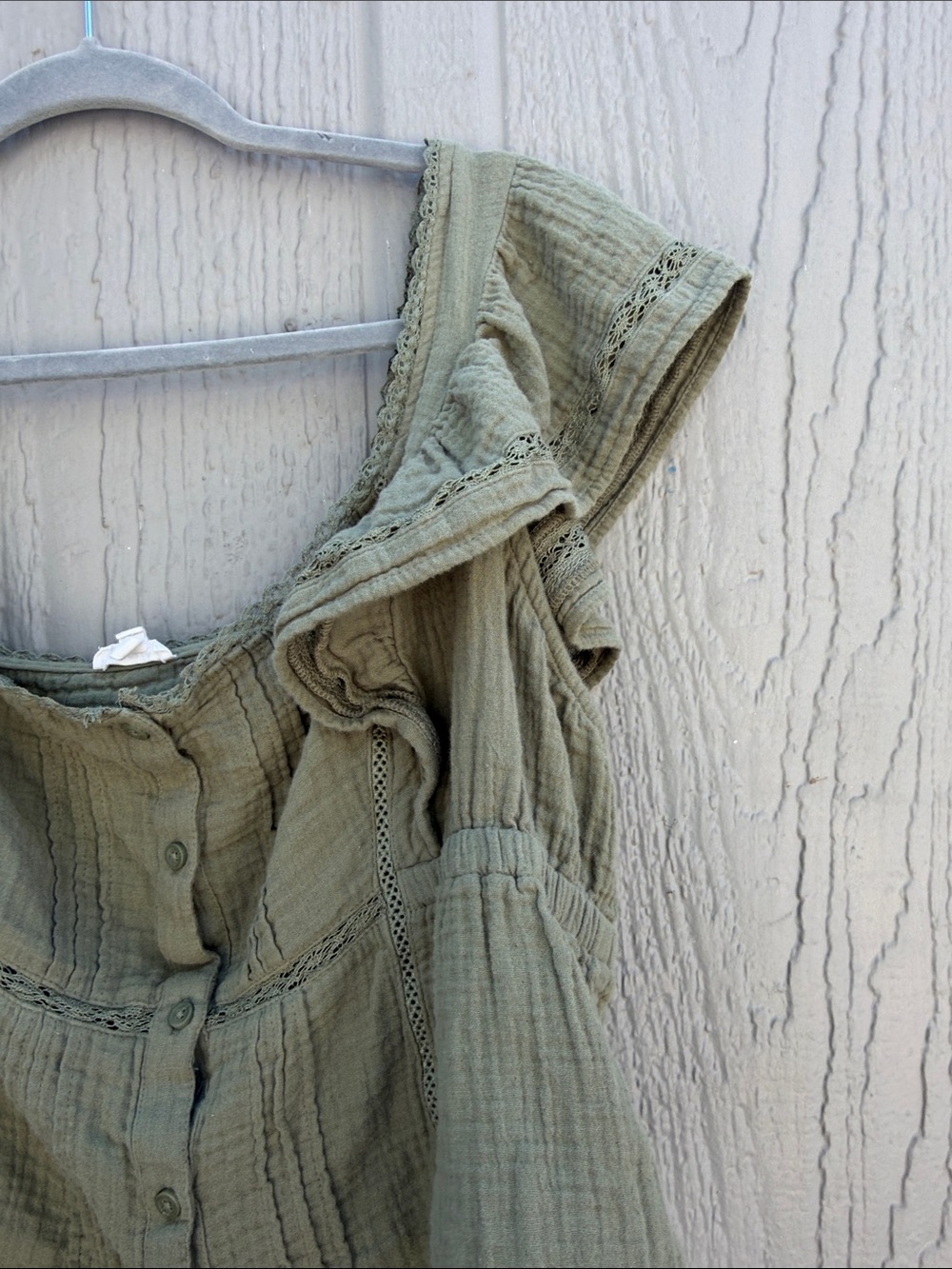 Aerie Button Front Ruffle Sleeve Top Size: XL - Picture 5 of 7